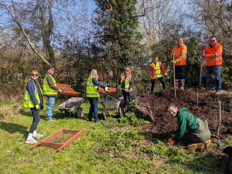 Blu-3 corporate volunteers at Poulton Wood